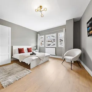 Bridge Apartment